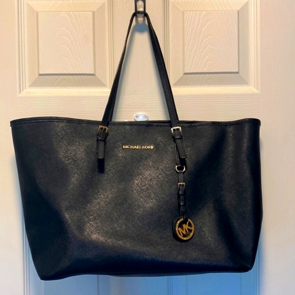 SOLD - Picture 1 of 2